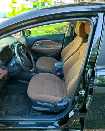 Kia Rio cena 39000 przebieg: 105000, rok produkcji 2016 z Gdańsk małe 79